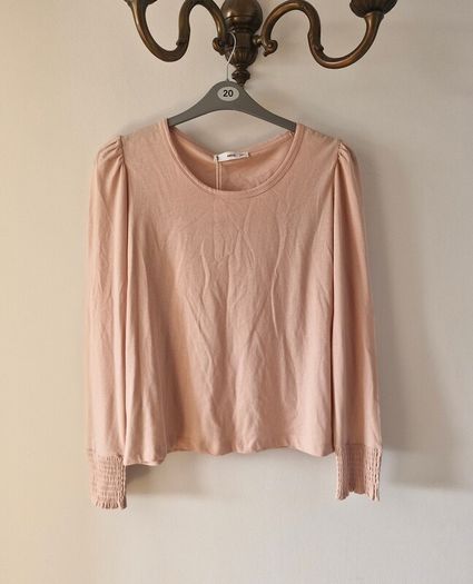 Ladies long sleeve top