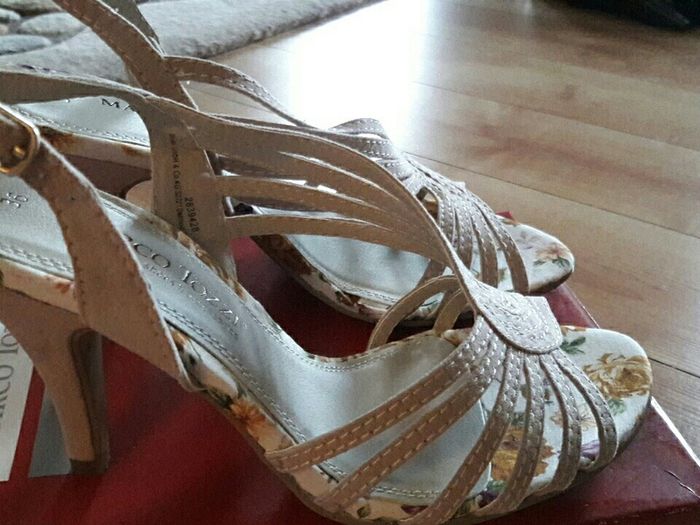 Ladies Cream shoes Marco Tozzi NEW Size 36
