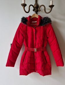 Red puffer coat (Carraig Donn)