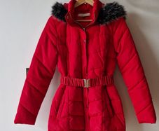 Red puffer coat (Carraig Donn)