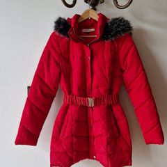 Red puffer coat (Carraig Donn)