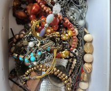 Costume jewellery