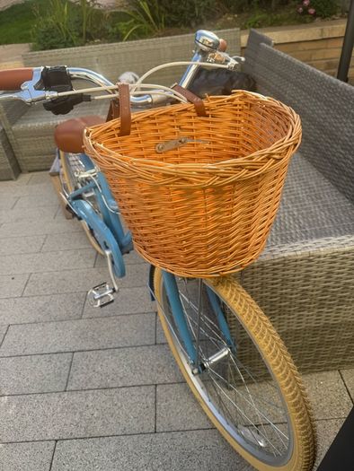 24" Hartington Blue Bike with basket