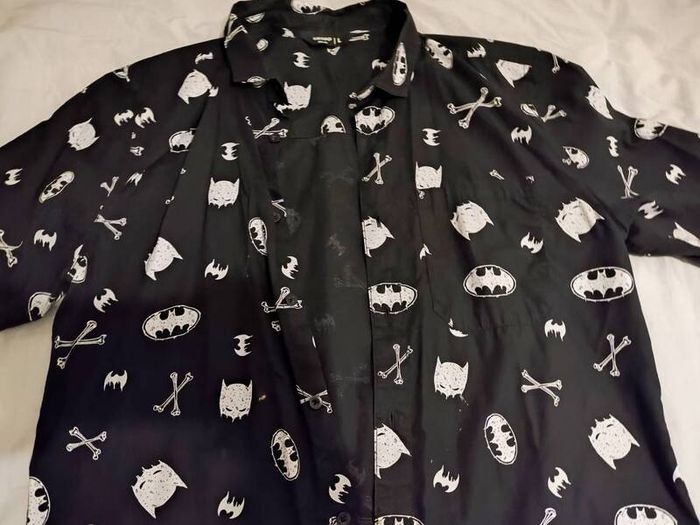 Batman Shirt DC Comics Cropp Slim Fit L Size  100% Cotton