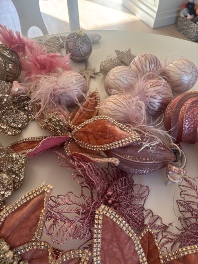 christmas tree decorations