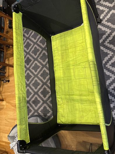 Travel cot