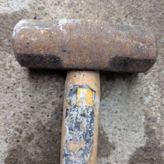 sledge hammer