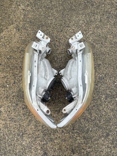 Toyota Hilux Head Lamps