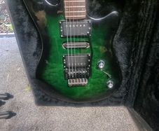 Godin St Artisan