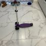 Kids micro scooter in purple Image 4