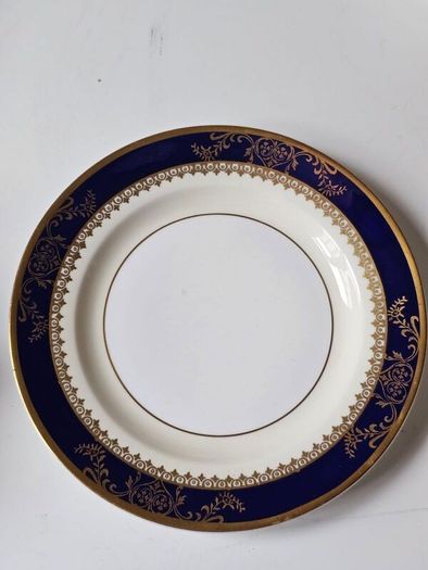 Royal Crafton Bone China "Viceroy" Tea Set