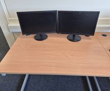 Computer desk
