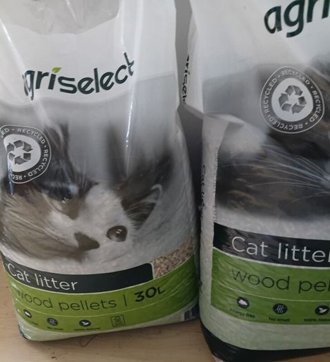 70 Litres of Agriselect Wood Pellet Recycled Non Clumping Wood Cat Litter