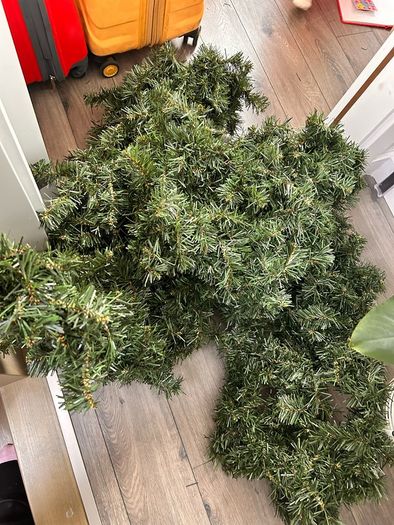 5 x garlands (lights NOT Included)