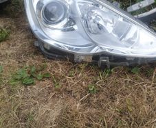 toyota yaris headlight