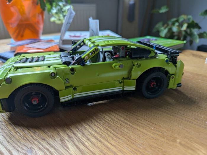 Lego Technic Ford Mustang Shelby (Build)
