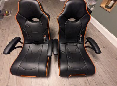 2 gaming chairs