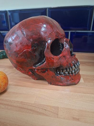 2 large Skull Ornaments