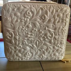 Estee lauder vanity case in white with floral applique style design