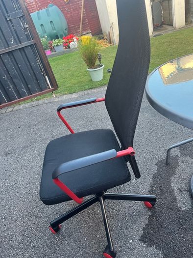 Ikea Gaming Chair (huvudspelare)