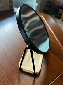 Makeup mirror