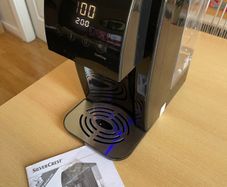 Hot water dispenser