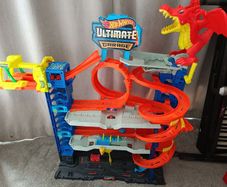 Hot wheels ultimate garage