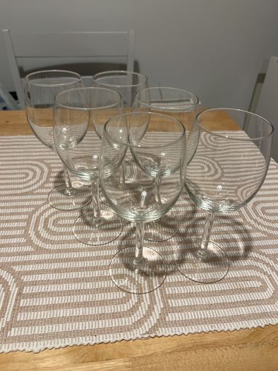 6 wine glasses