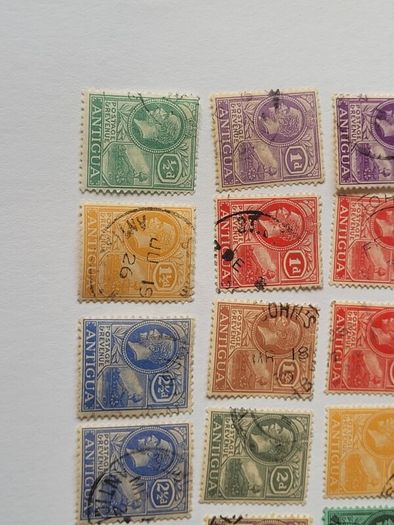 20 x George V Antigua stamps - very fine condition