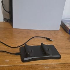 ps5 dual sense controler charging station.