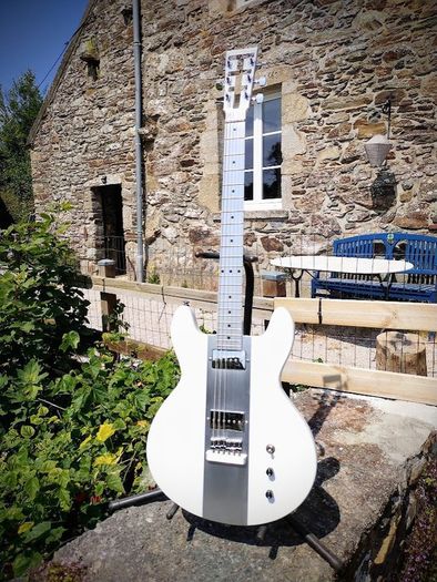 TIDES TB1000 Aluminium Neck-Through Electric Guitar