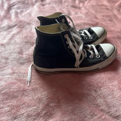 black converse