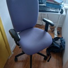 High quality office chair in excellent condition