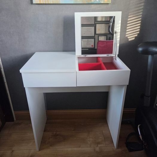 White Dressing Table
