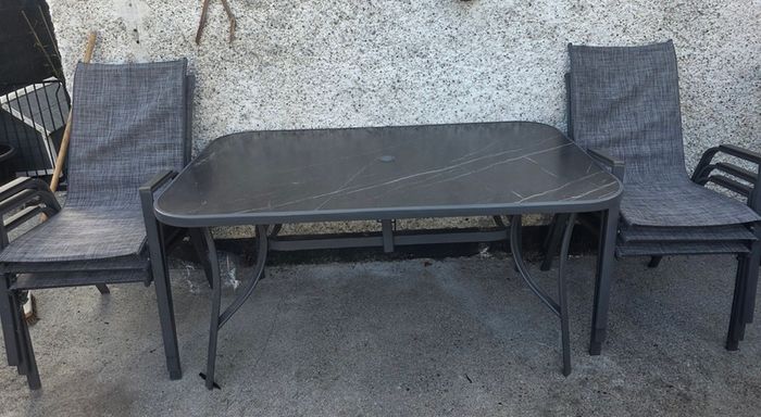 Garden Table and 6 chairs