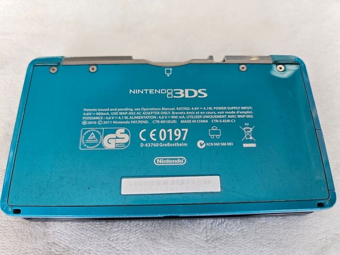 Nintendo 3DS Aqua Blue - CFW Modded - 64GB - Huge Game Collection