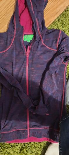 Hoodies and sweatshirts