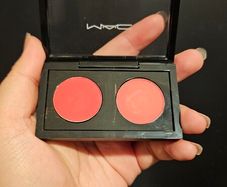 Mac Duo Eyeshadow Pro Palette with Werk Werk Werk & A Little Tamed Eyeshadow