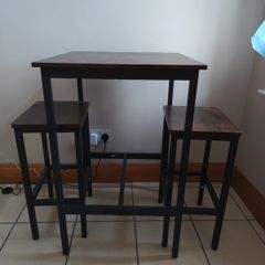 Table and 2 chairs