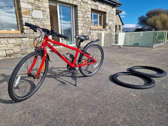 Frog bike 62cm 24inch 8 speed +2 new tyres