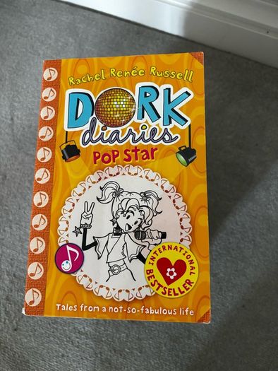 Dork Diaries Books Selection x 10