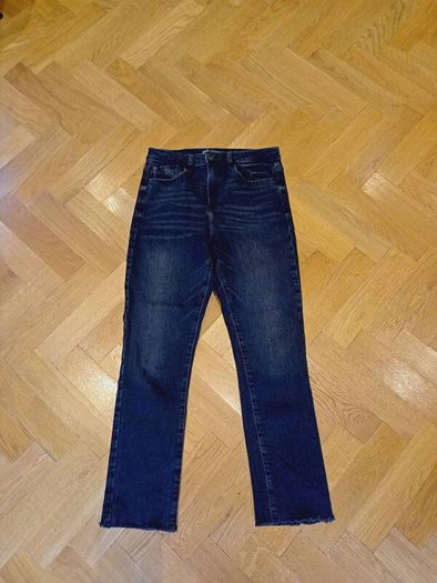 Zara Cropped Jeans