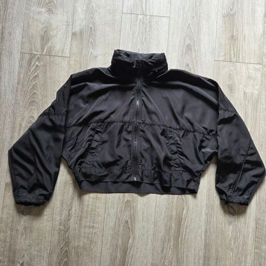 Black, cropped zip-up windbreaker jacket ZARA size 10