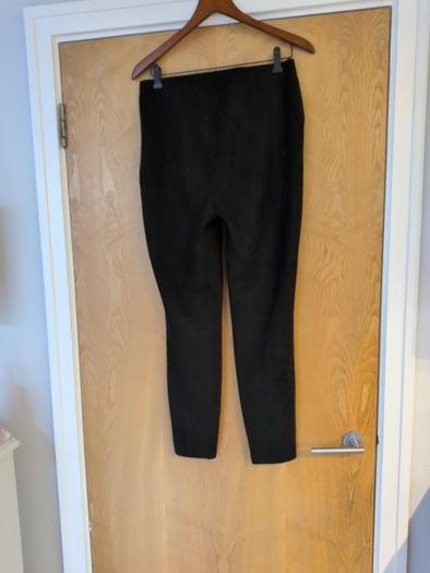 Gallery Black Faux Suede Jeggins.  S. 12    New- No Tag.