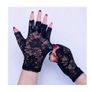Retro Style - Black Lace Gloves Image 4