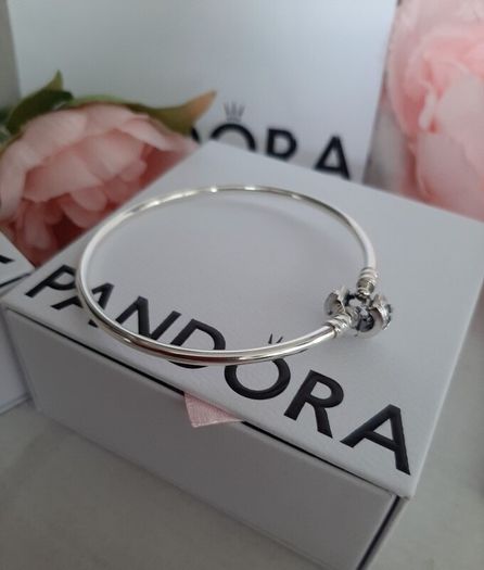 new genuine pandora moments bangles