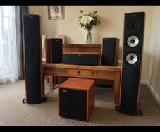 Jamo Speakers