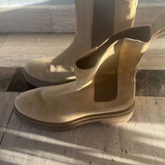 Bash classic coda  Chelsea boot in camel suede