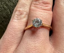 Solitaire Engagement ring 18k
