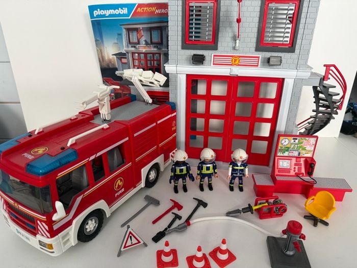 Playmobil Fire Station & Truck (71603)